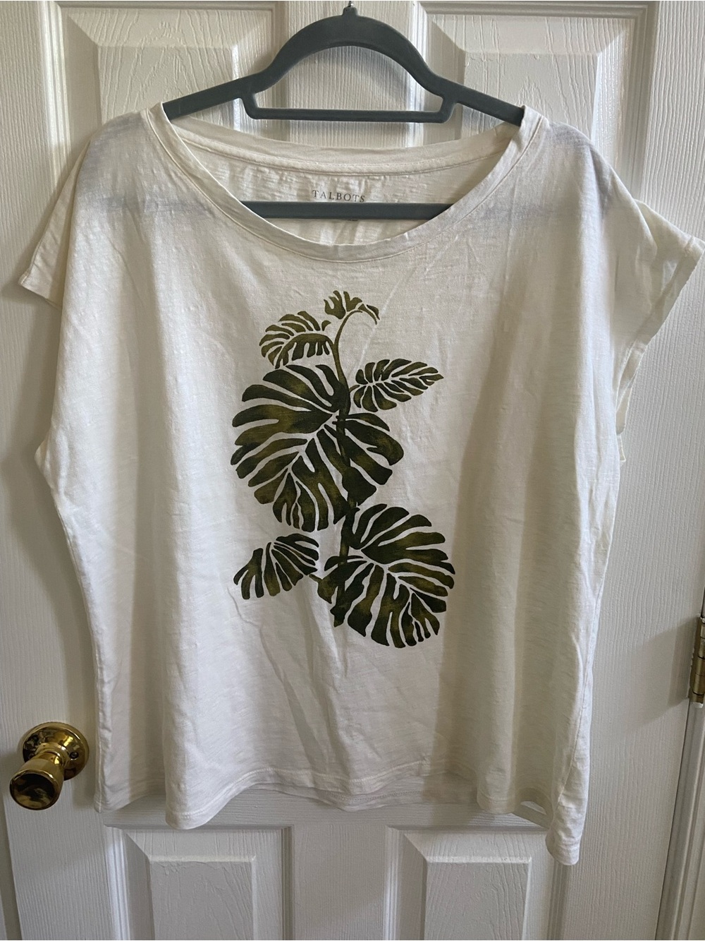 Talbots monstera leaf Tshirt